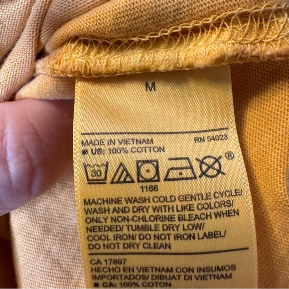 Old Navy Yellow Long Sleeve T-Shirt Sweater Sz Medium - Picture 9 of 9